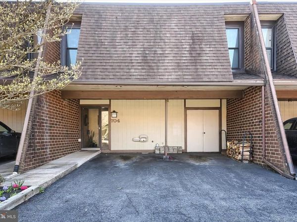 704 CEDAR RIDGE LANE, MECHANICSBURG, PA 17055