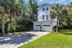 53 Harbourreef Dr. photo 4