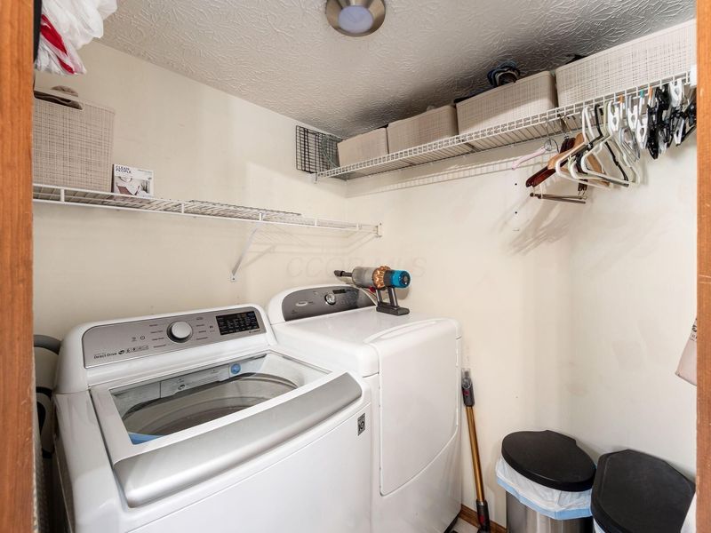 3710 Newell Drive, Columbus, OH 43228 Photo 12