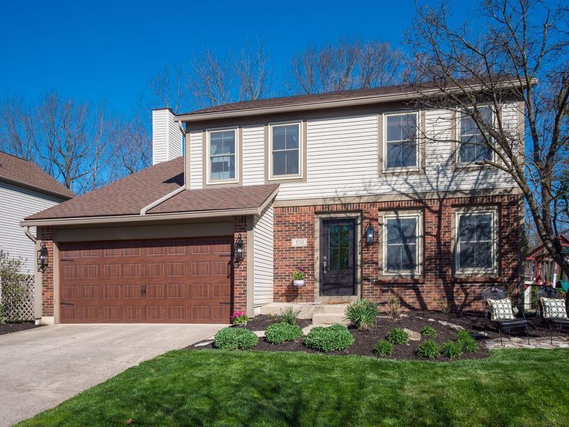 3710 Newell Drive, Columbus, OH 43228 Photo 2