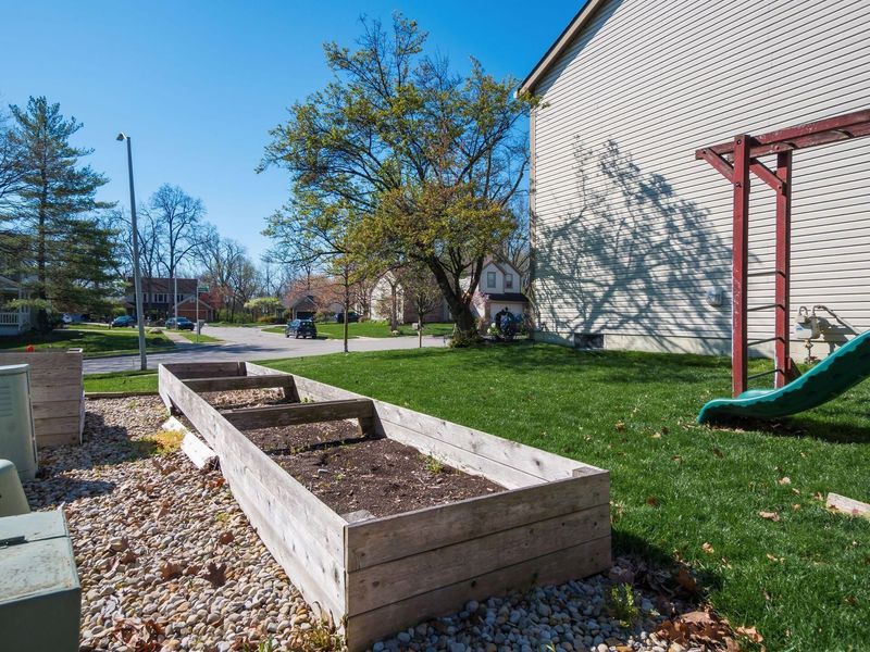 3710 Newell Drive, Columbus, OH 43228 Photo 30