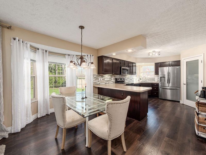 3710 Newell Drive, Columbus, OH 43228 Photo 8