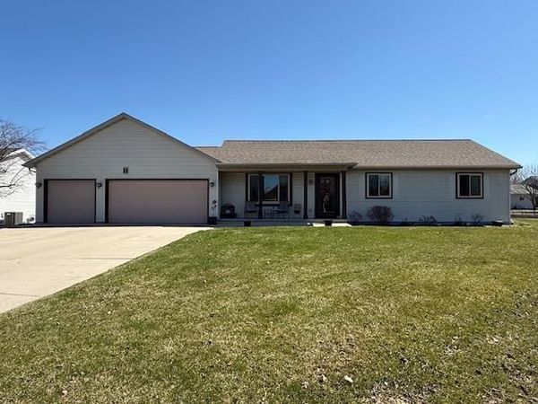 31 GREENBRIAR COURT, Fond Du Lac, WI 54935