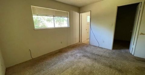 6181 Jack London Cir, Sacramento, CA 95842 Photo