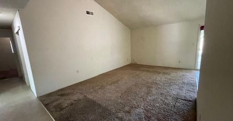 6181 Jack London Cir, Sacramento, CA 95842 Photo