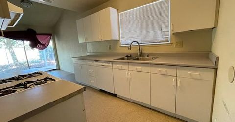 6181 Jack London Cir, Sacramento, CA 95842 Photo