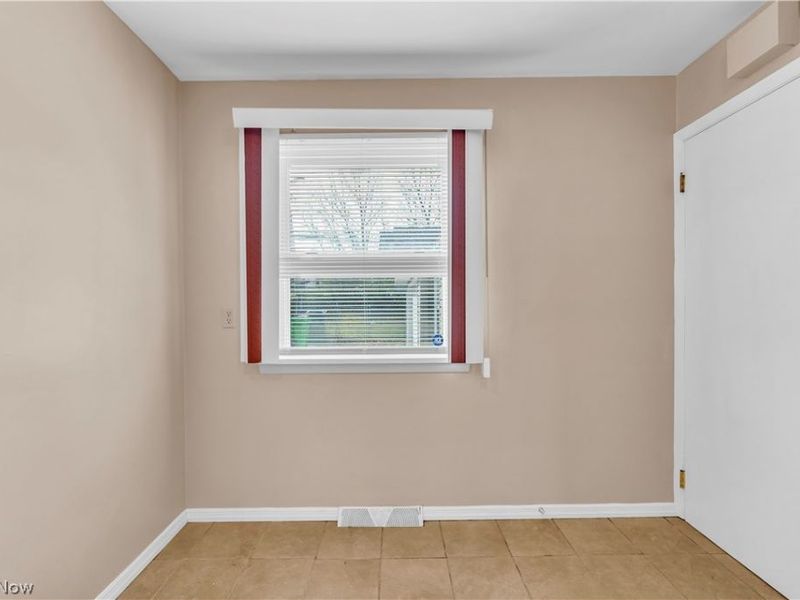 9716 Alexander Road , Garfield Heights, OH 44125 Photo 16