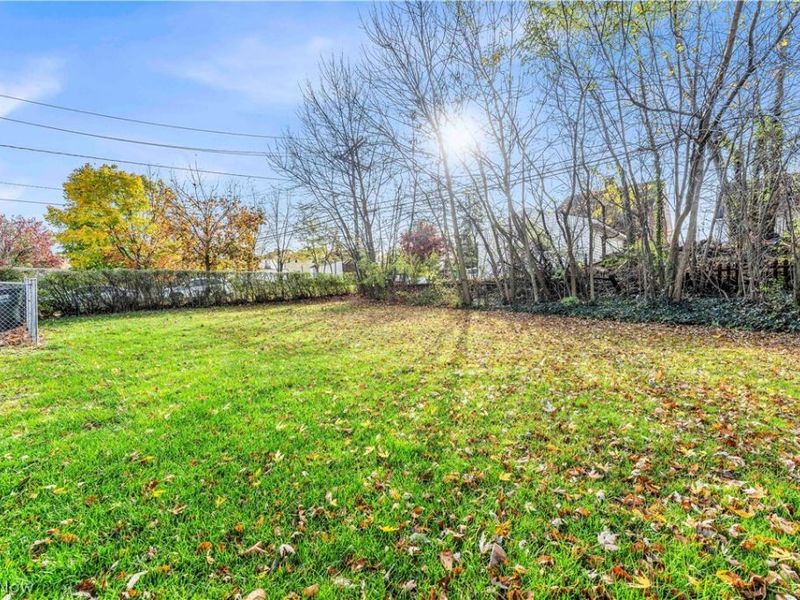 9716 Alexander Road , Garfield Heights, OH 44125 Photo 30