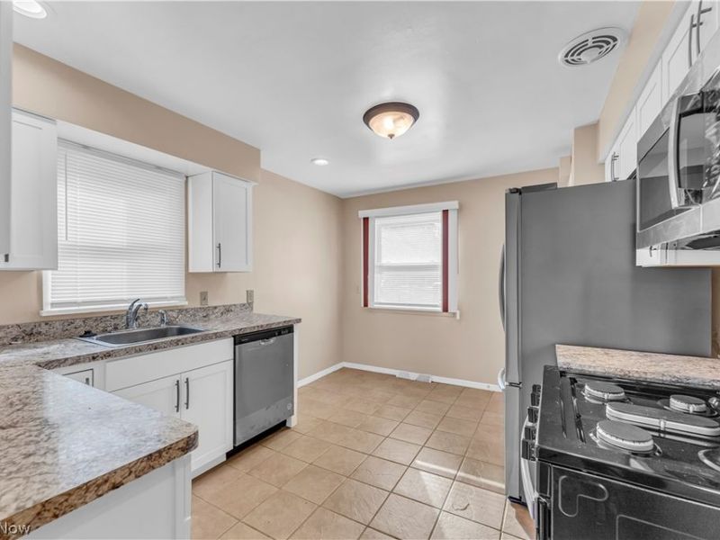 9716 Alexander Road , Garfield Heights, OH 44125 Photo 8