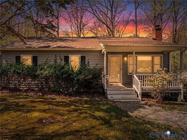 2217 Mountain View Road , Powhatan, VA 23139