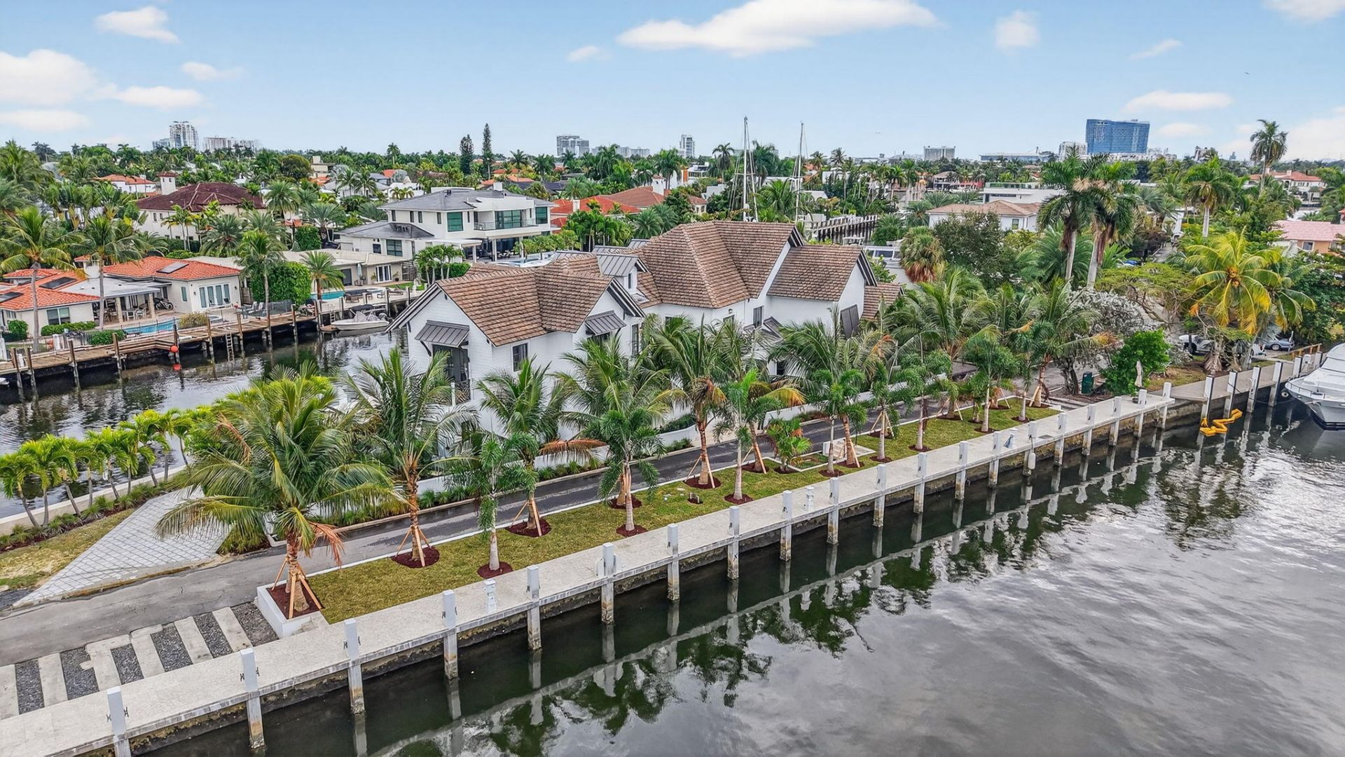 400 Mola Avenue, Fort Lauderdale, FL 33301 Photo