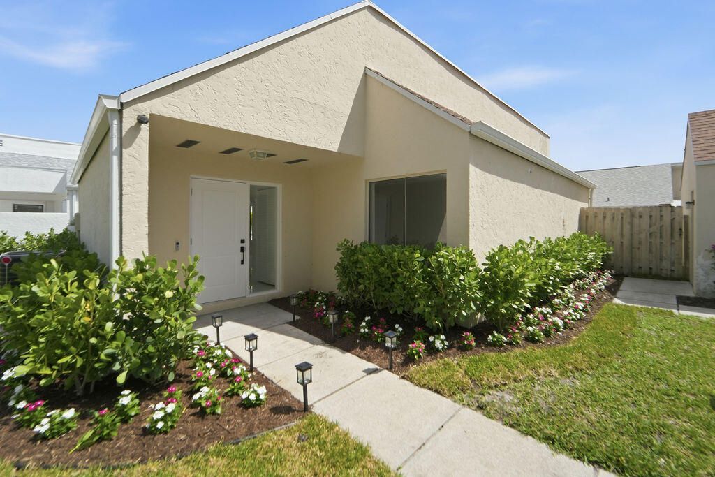 875 NW 22nd Avenue, Delray Beach, FL 33445 Photo