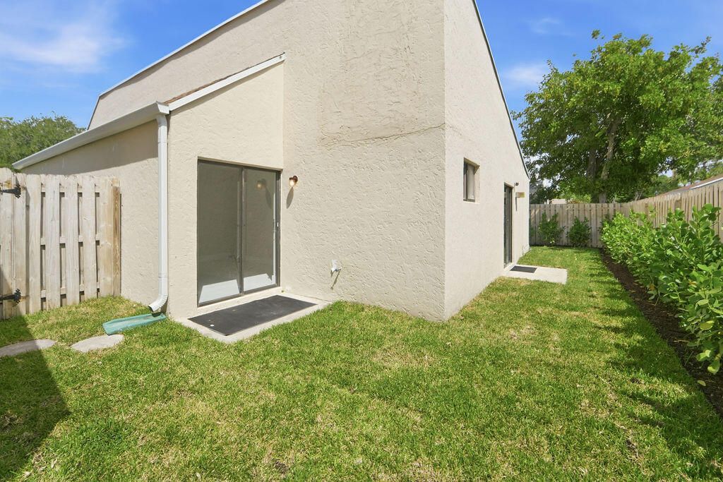 875 NW 22nd Avenue, Delray Beach, FL 33445 Photo