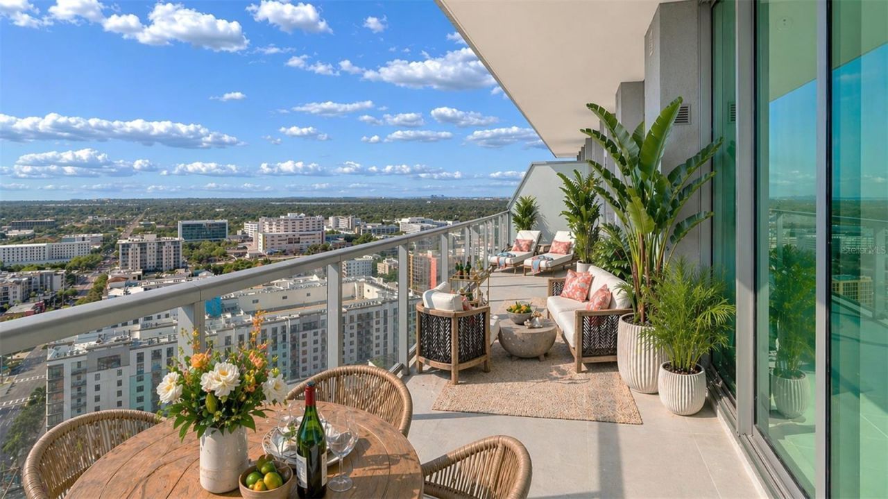 400 Central Avenue, Unit 2505, Saint Petersburg, FL 33701 Photo