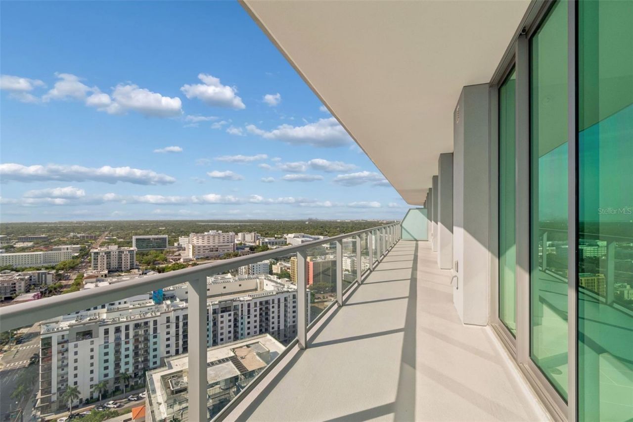 400 Central Avenue, Unit 2505, Saint Petersburg, FL 33701 Photo