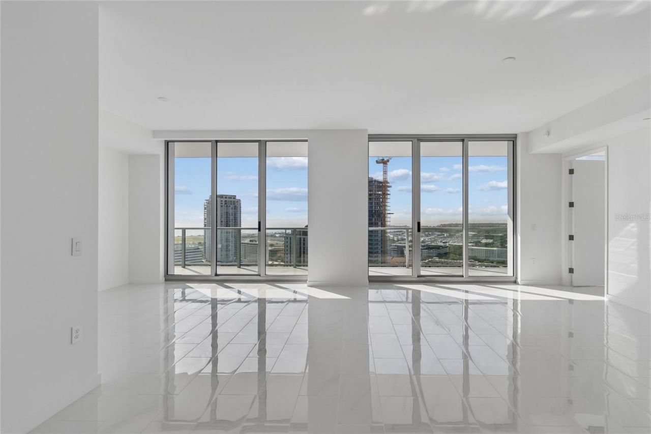 400 Central Avenue, Unit 2505, Saint Petersburg, FL 33701 Photo