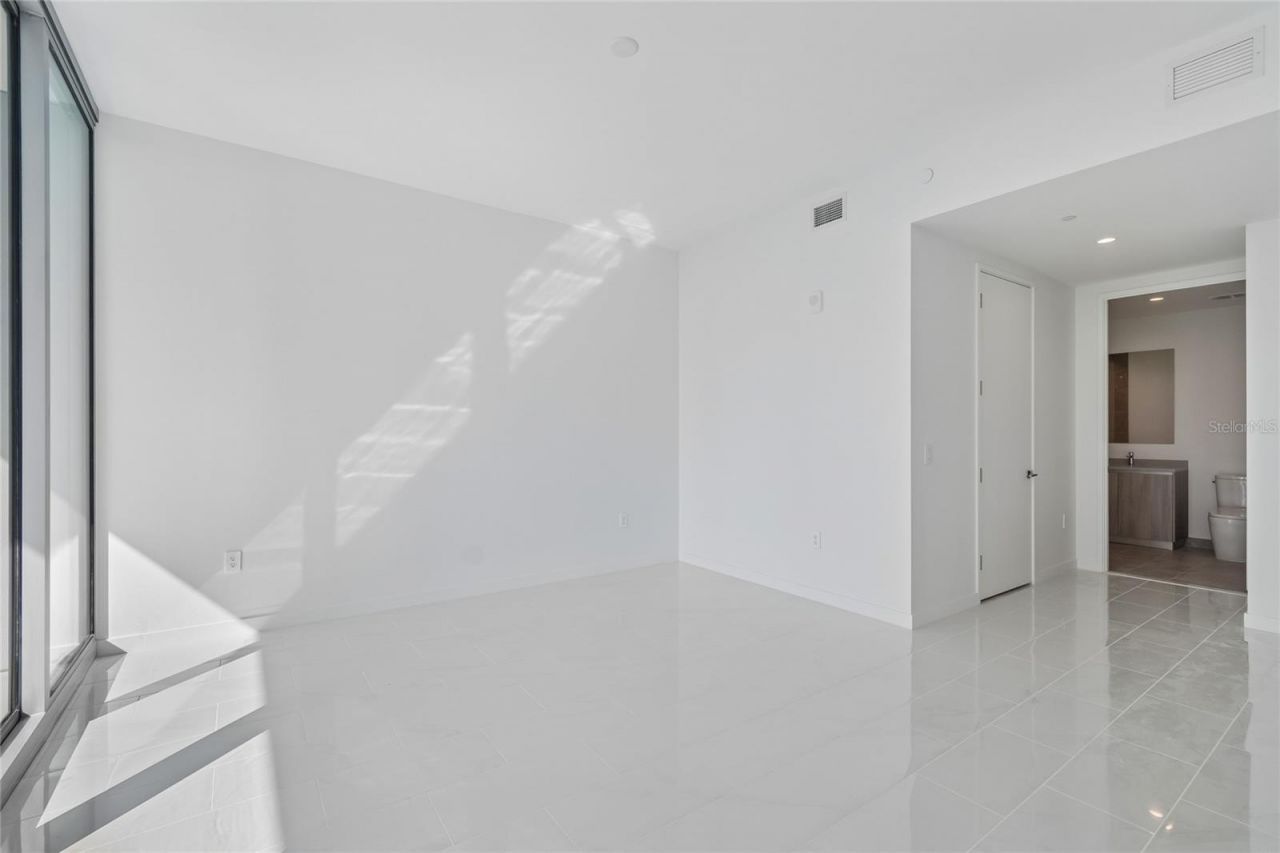 400 Central Avenue, Unit 2505, Saint Petersburg, FL 33701 Photo