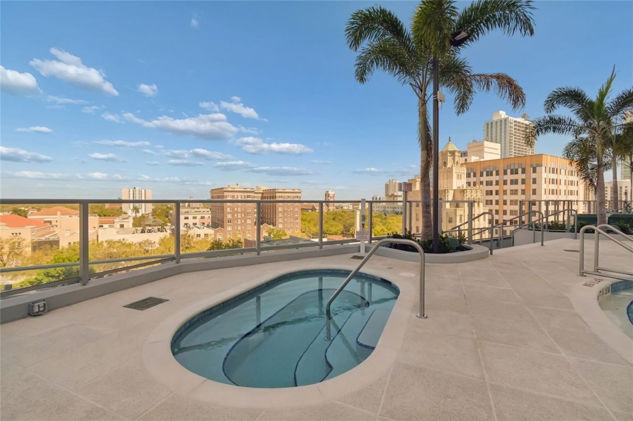 400 Central Avenue, Unit 2505, Saint Petersburg, FL 33701 Photo