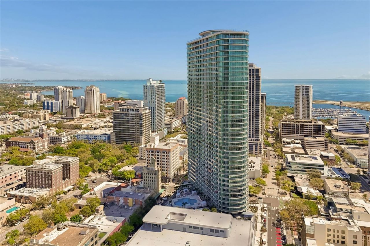 400 Central Avenue, Unit 2505, Saint Petersburg, FL 33701 Photo