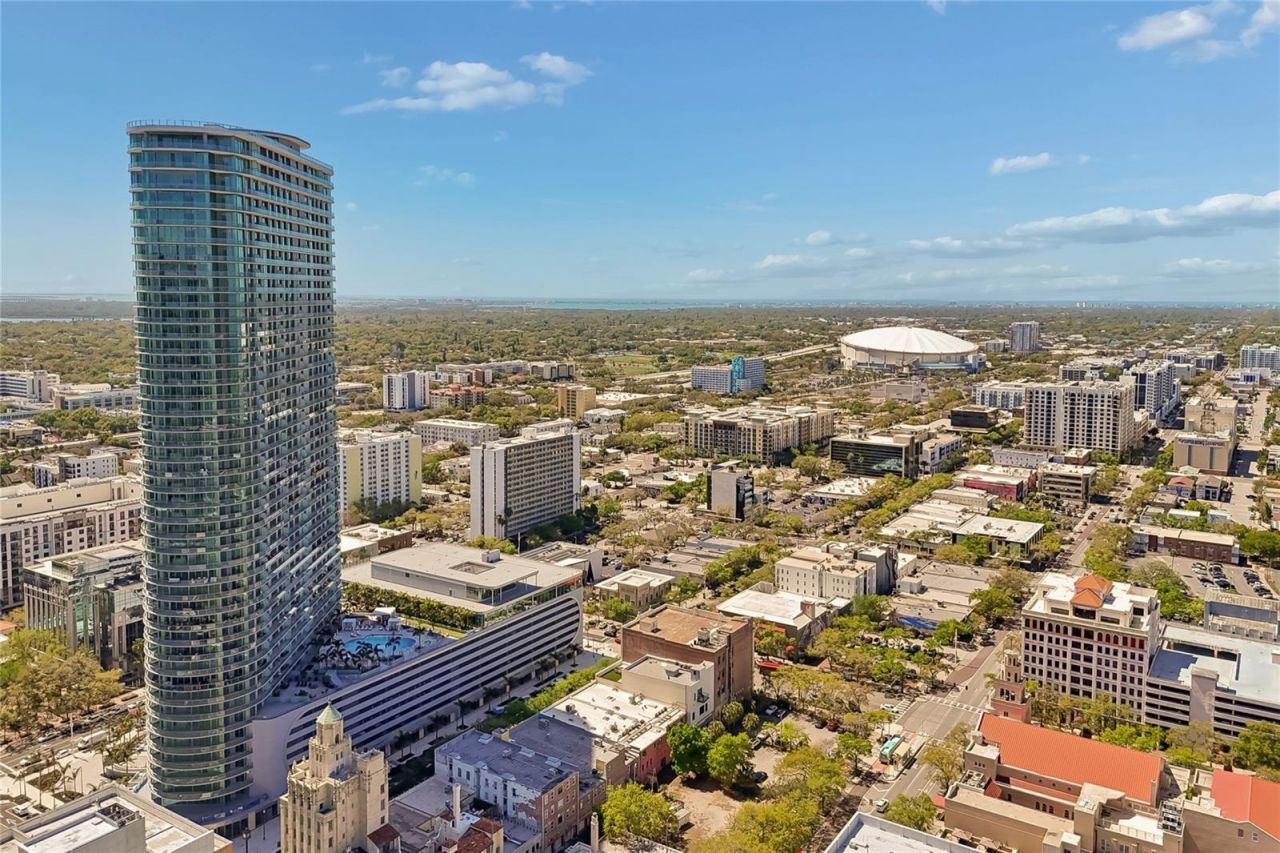 400 Central Avenue, Unit 2505, Saint Petersburg, FL 33701 Photo