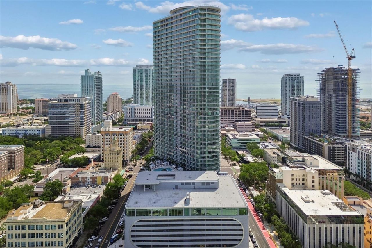 400 Central Avenue, Unit 2505, Saint Petersburg, FL 33701 Photo