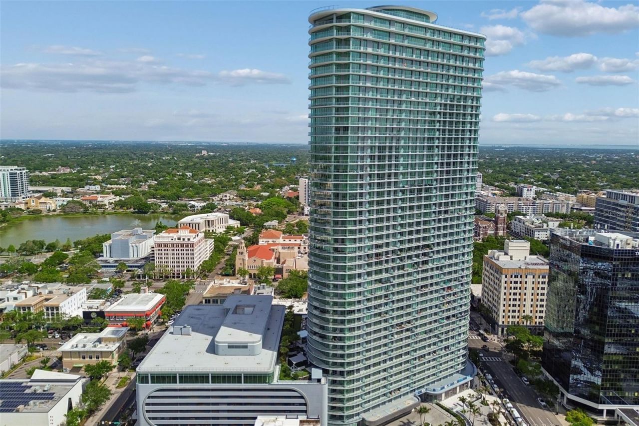 400 Central Avenue, Unit 2505, Saint Petersburg, FL 33701 Photo