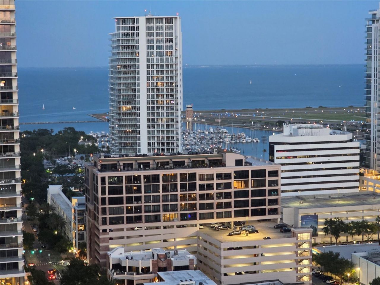 400 Central Avenue, Unit 2505, Saint Petersburg, FL 33701 Photo