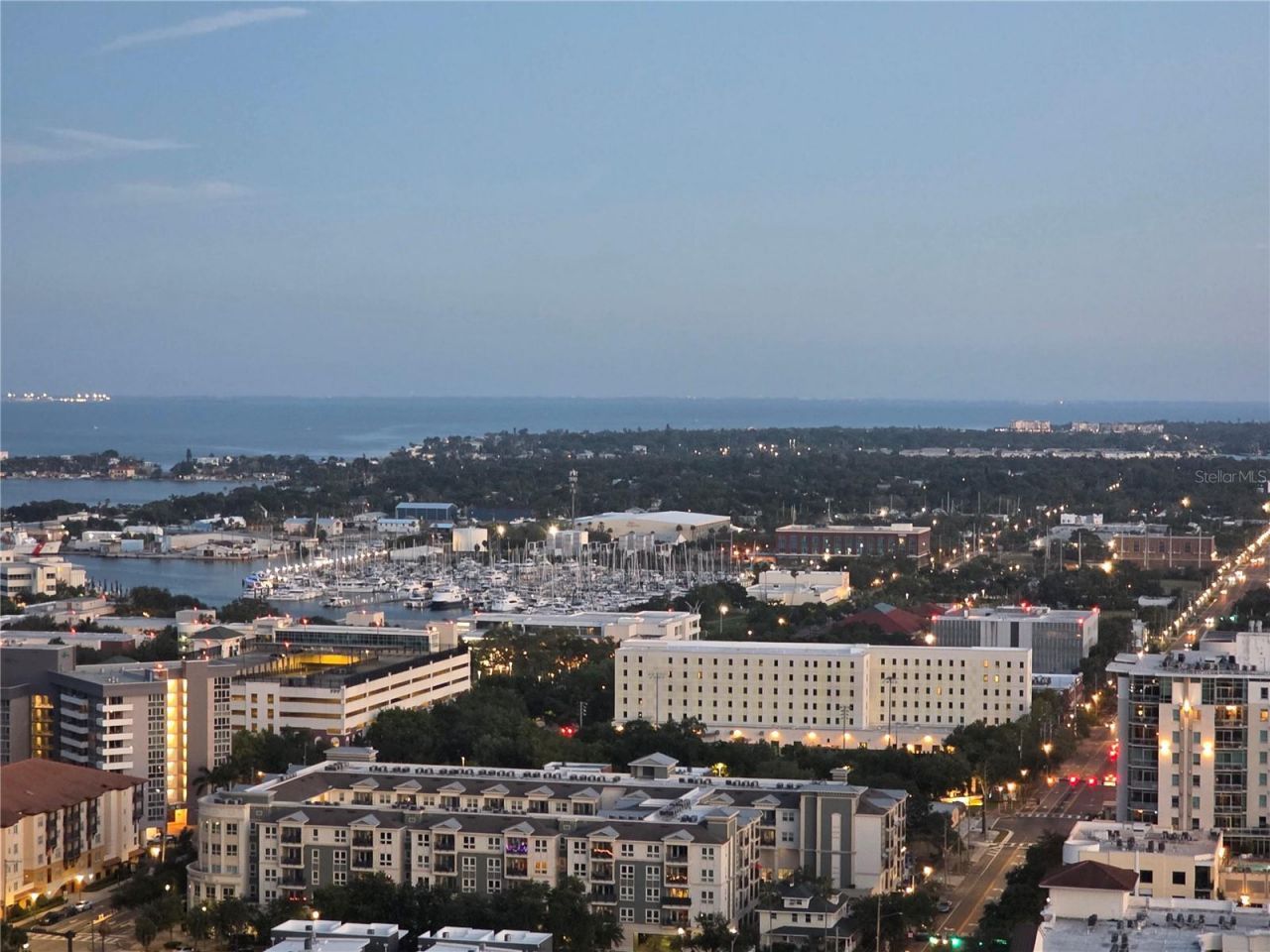 400 Central Avenue, Unit 2505, Saint Petersburg, FL 33701 Photo