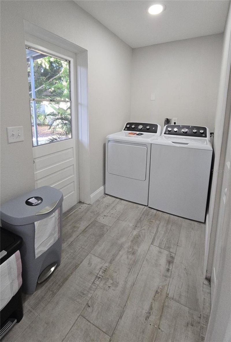 2107 Pine Terrace, Sarasota, FL 34231 Photo