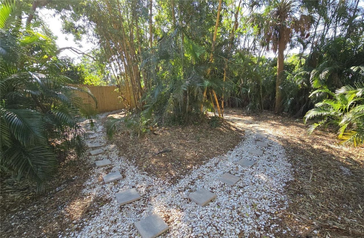 2107 Pine Terrace, Sarasota, FL 34231 Photo