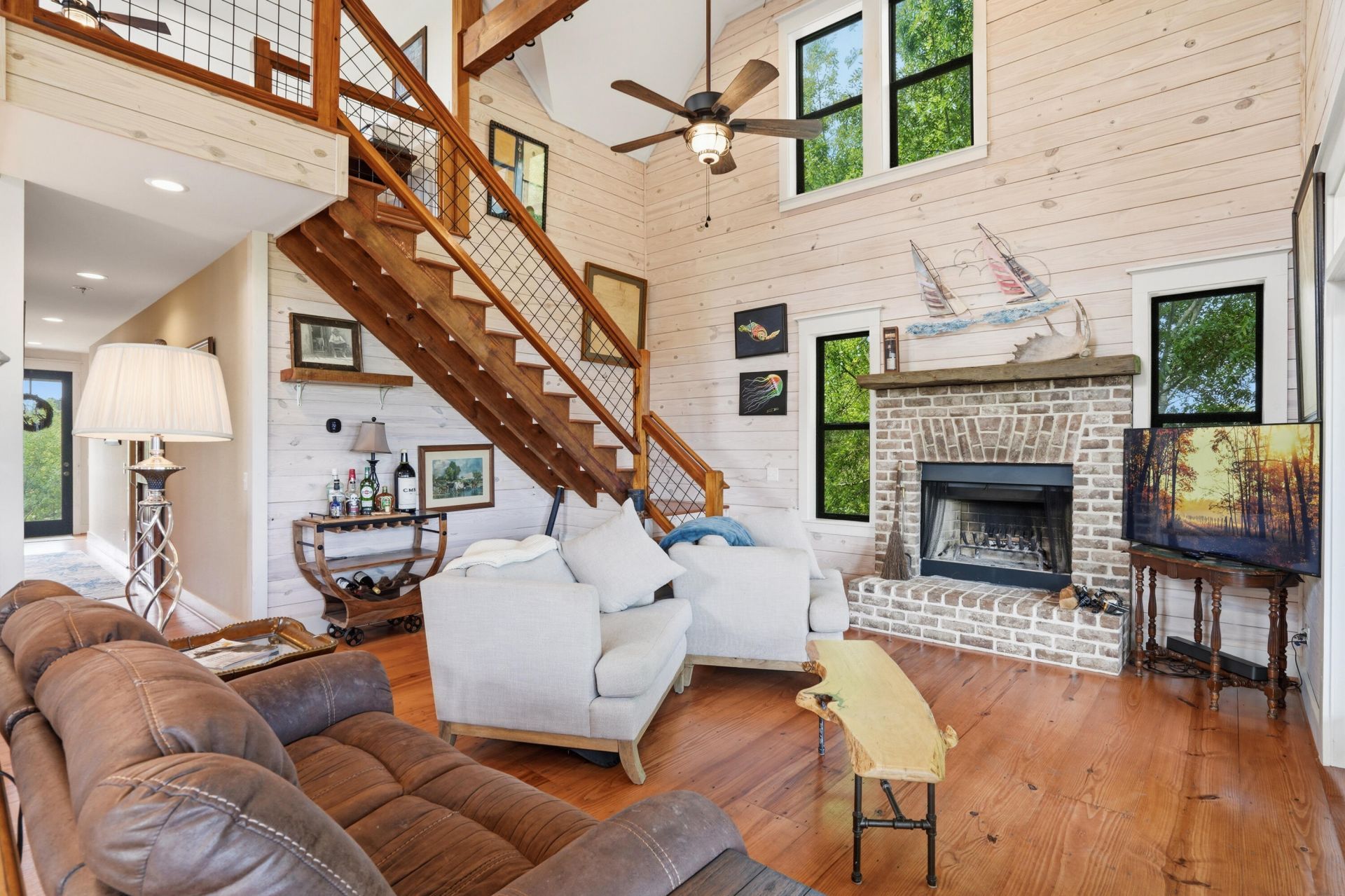 1692 Wharf Ferry Road Photo 15