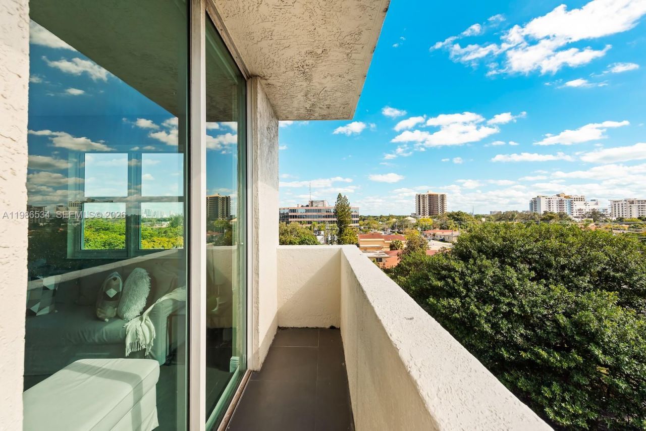 3000 Coral Way , Unit 416, Miami, FL 33145 Photo