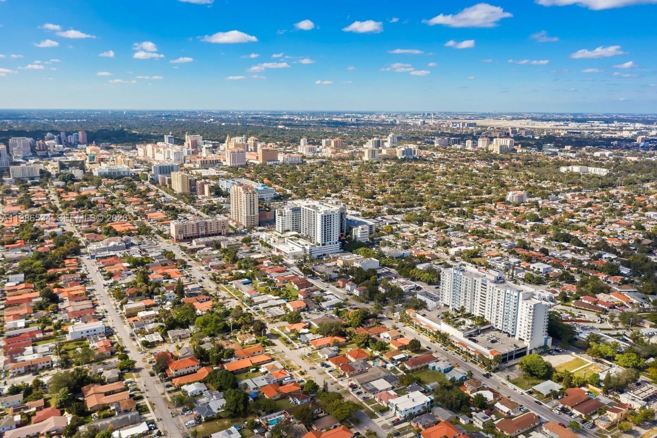 3000 Coral Way , Unit 416, Miami, FL 33145 Photo