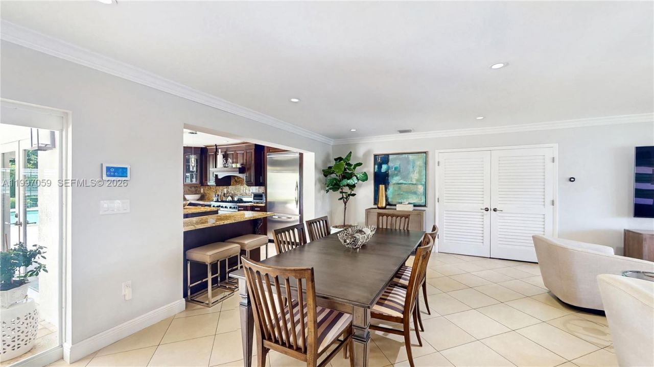 8860 SW 155th Ter , Palmetto Bay, FL 33157 Photo