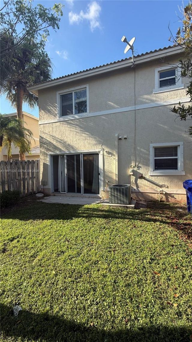 2262 NW 171st Ter, Pembroke Pines, FL 33028 Photo
