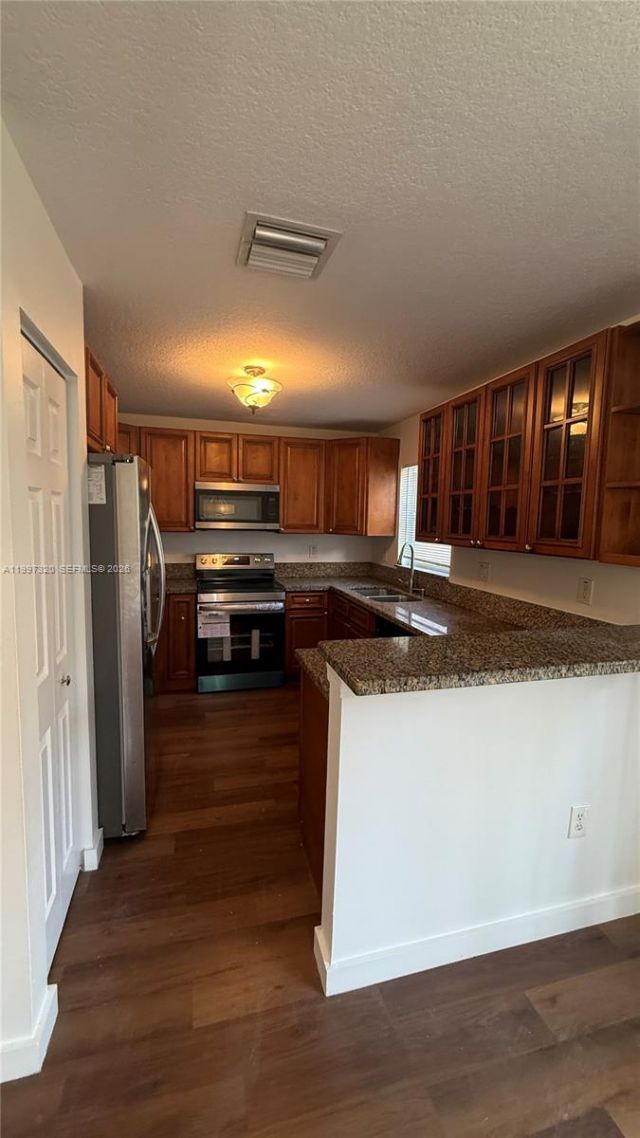 2262 NW 171st Ter, Pembroke Pines, FL 33028 Photo