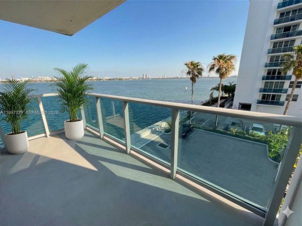 7501 E Treasure Dr, Unit 3D, North Bay Village, FL 33141