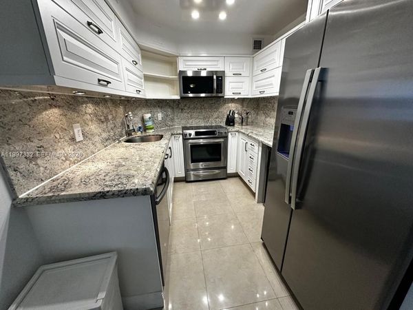 5225 Collins Ave, Unit 614, Miami Beach, FL 33140