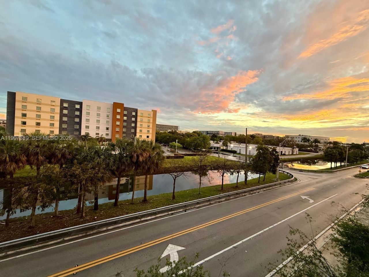 8001 NW 41st St, Unit F-305, Doral, FL 33166 Photo