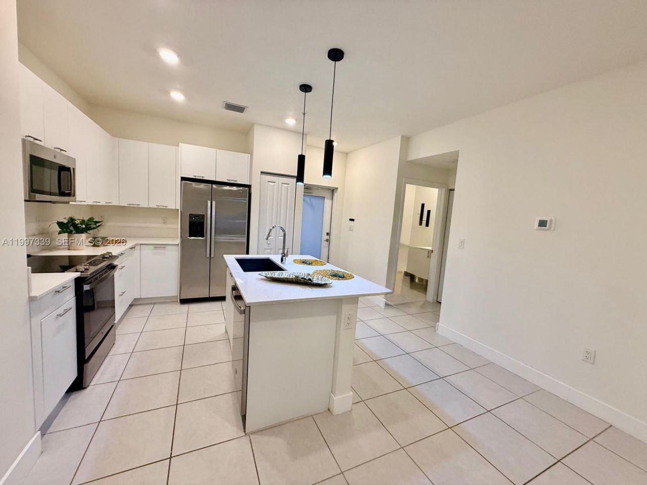 8001 NW 41st St, Unit F-305, Doral, FL 33166 Photo