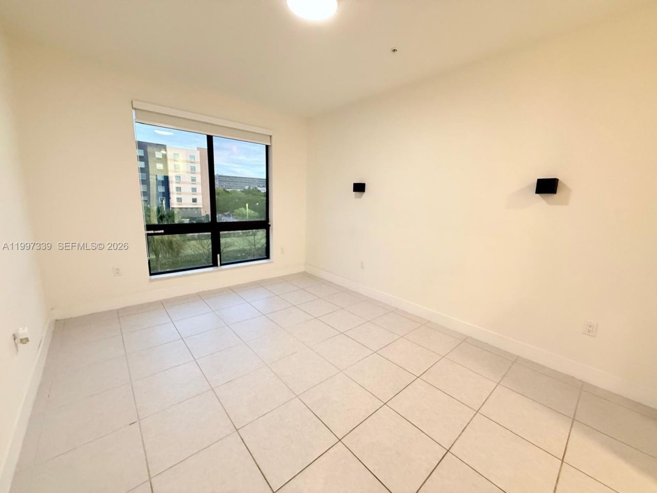 8001 NW 41st St, Unit F-305, Doral, FL 33166 Photo