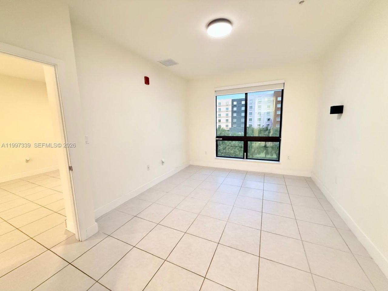 8001 NW 41st St, Unit F-305, Doral, FL 33166 Photo