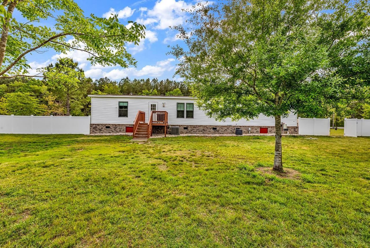 286 Samuel Rd. Photo 3