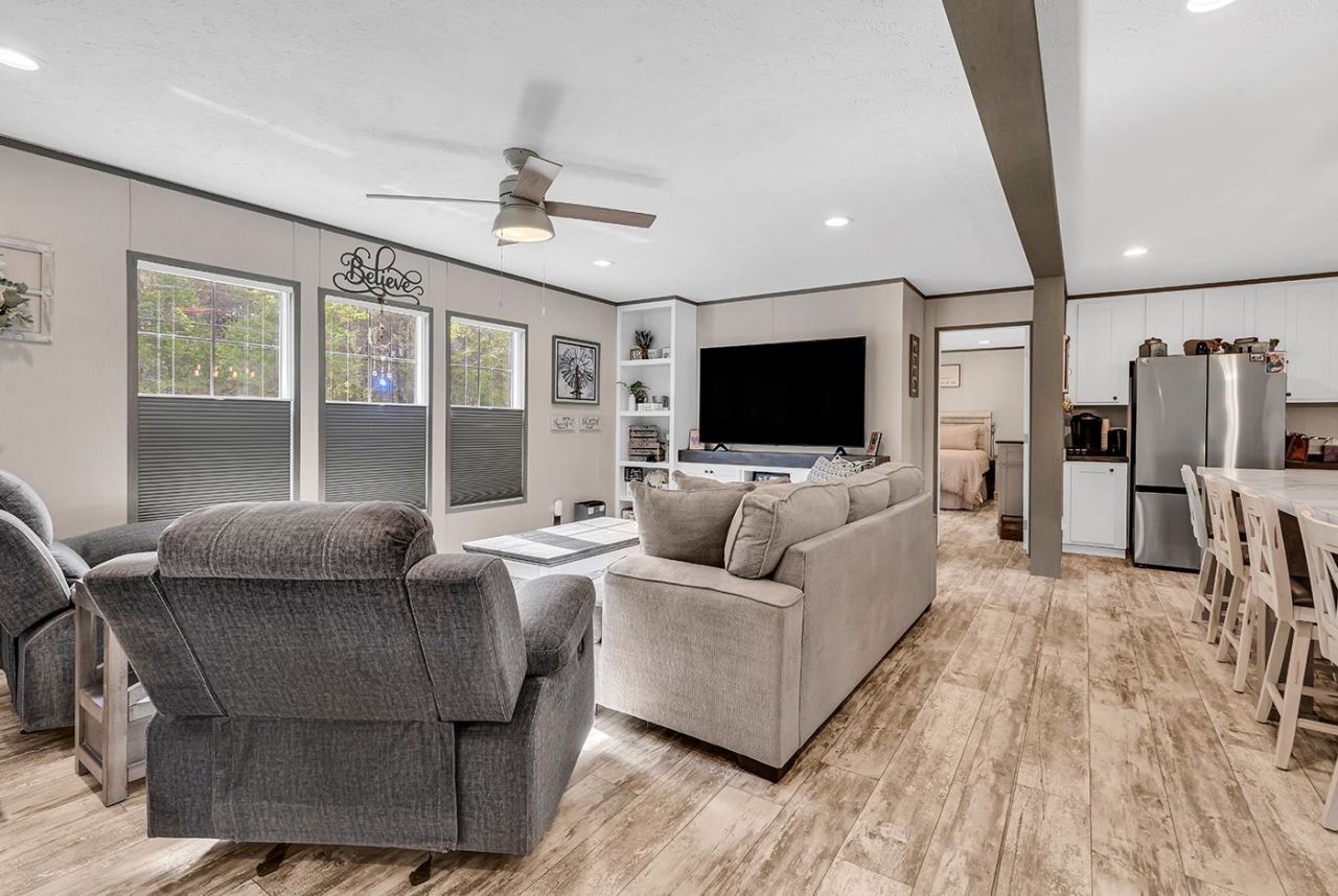 286 Samuel Rd. Photo 6