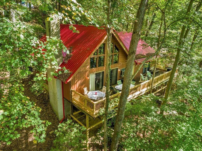 721 Natchez Lane, Hideaway Hills, OH 43107 Photo 1