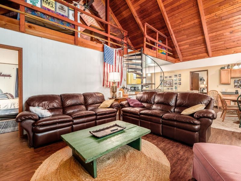 721 Natchez Lane, Hideaway Hills, OH 43107 Photo 8