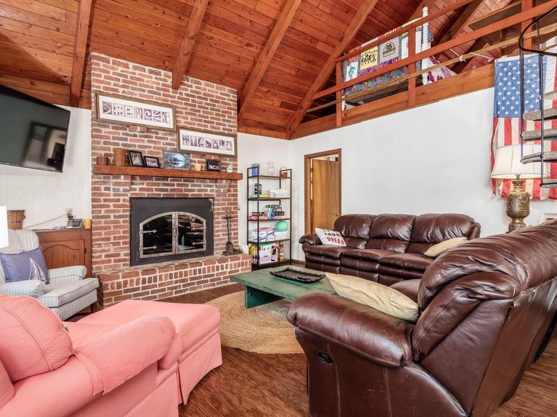 721 Natchez Lane, Hideaway Hills, OH 43107 Photo 9