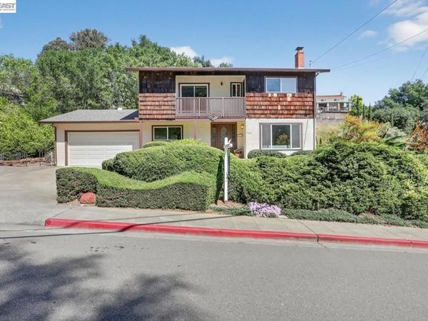 5615 Cold Water Dr, Castro Valley, CA 94552