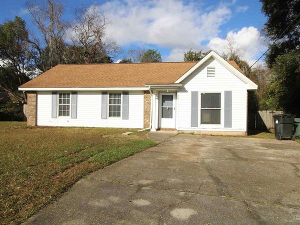 8126 Crystal Wells Pl, Pensacola, FL 32514