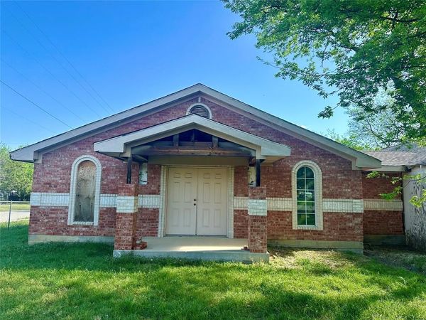 3022 25 TH Street, Fort Worth, TX 76106